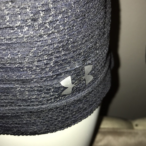 Under Armour top for women - Picture 3 of 5